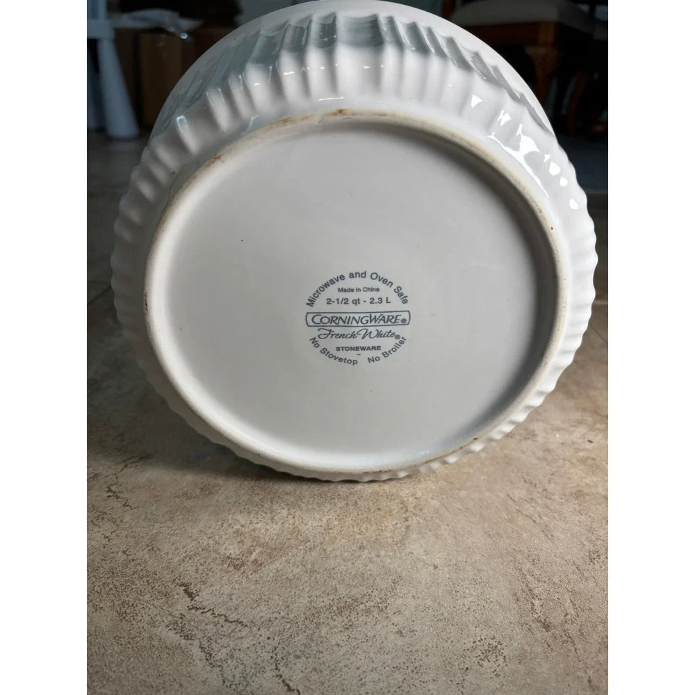 Set CorningWare French White 2.5 & 1.5 Qt Stoneware Round Casserole Dishes